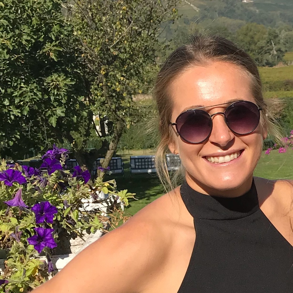 Meet your Posher, Maria